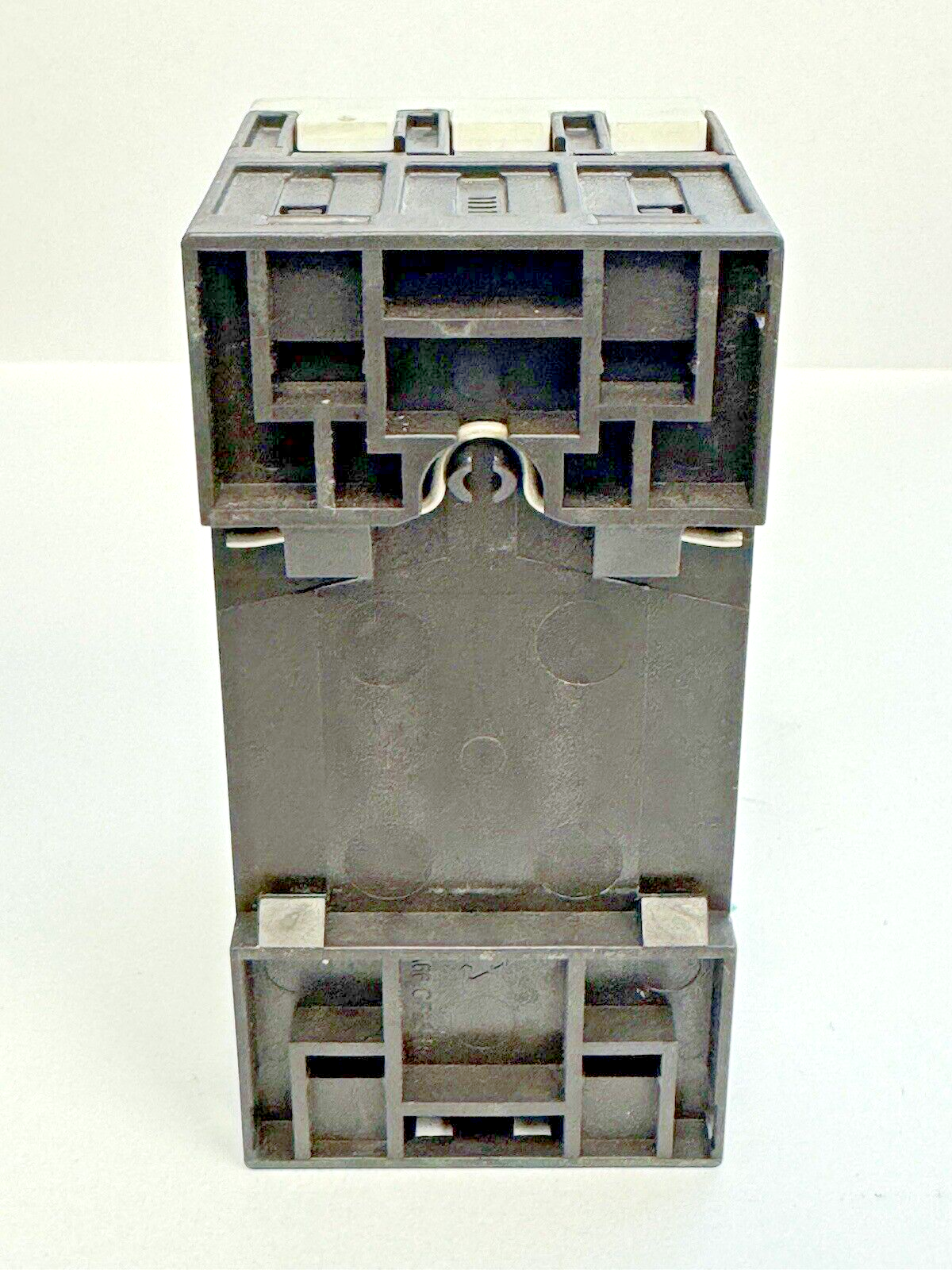 SIEMENS - 3RV1011-1EA10 - MOTOR PROTECTOR CIRCUIT BREAKER & 3RV1901-1F AUX. CONT