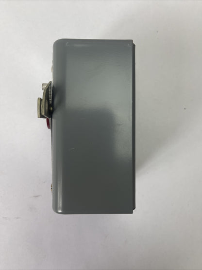 WESTINGHOUSE SD2 PB STATION STOP SINGLE UNIT WITH LATCH STANDARD DUTY 600V