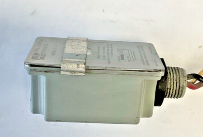 AREA LIGHTING RESEARCH PT-15 PHOTOELECTRIC SWITCH 120VAC 50/60HZ
