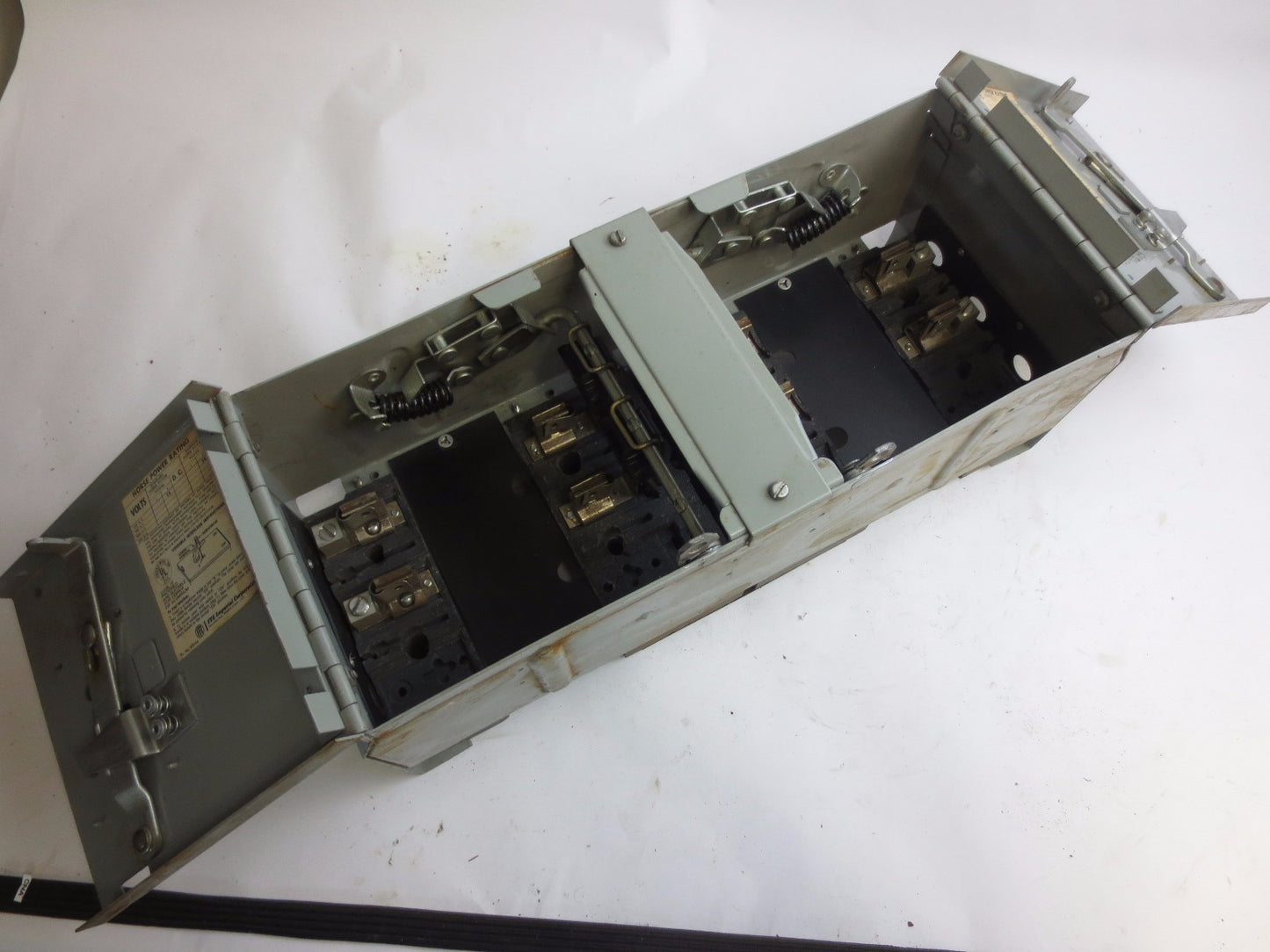 I-T-E V7E2233LM TWIN PANEL SWITCH 250VAC, 100A, 2-POLE - 7.5HP @240V, 15 HP MAX