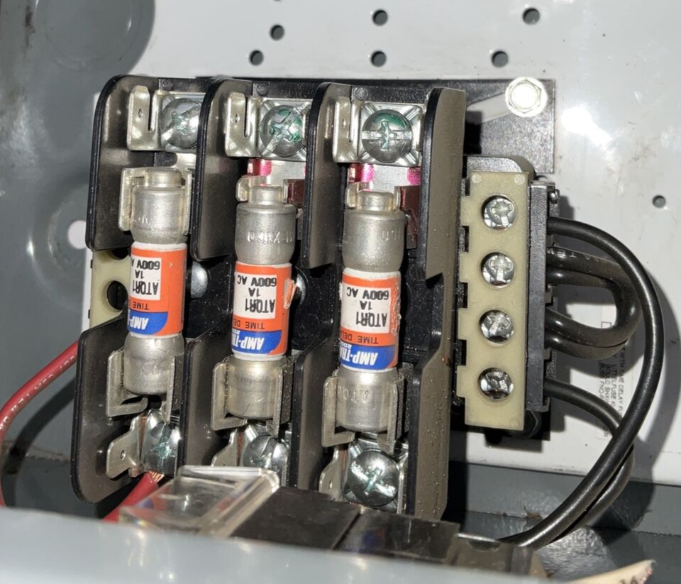 ALLEN BRADLEY 512-BAB-1E-6P-24R COMBINATION MOTOR CONTROLLER SER.1 480V
