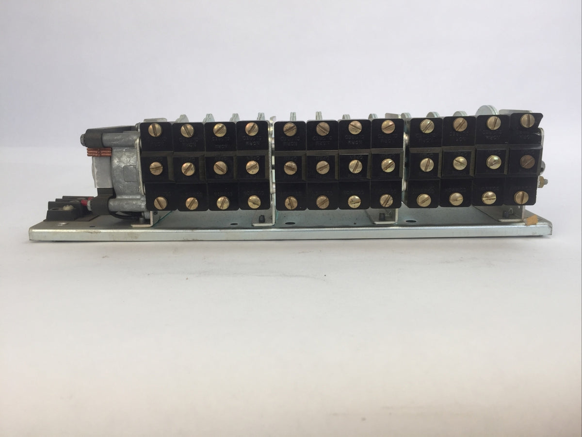 EAGLE SIGNAL MP12A604 REPEAT CYCLE TIMER MULTIPULSE MP SERIES COIL 120V 60HZ
