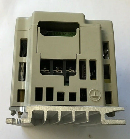 OMRON 3G3JV SYSDRIVE INVERTER 200V 3PH 0.2KW COVER IS LOOSE CLIPS **PARTS ONLY**