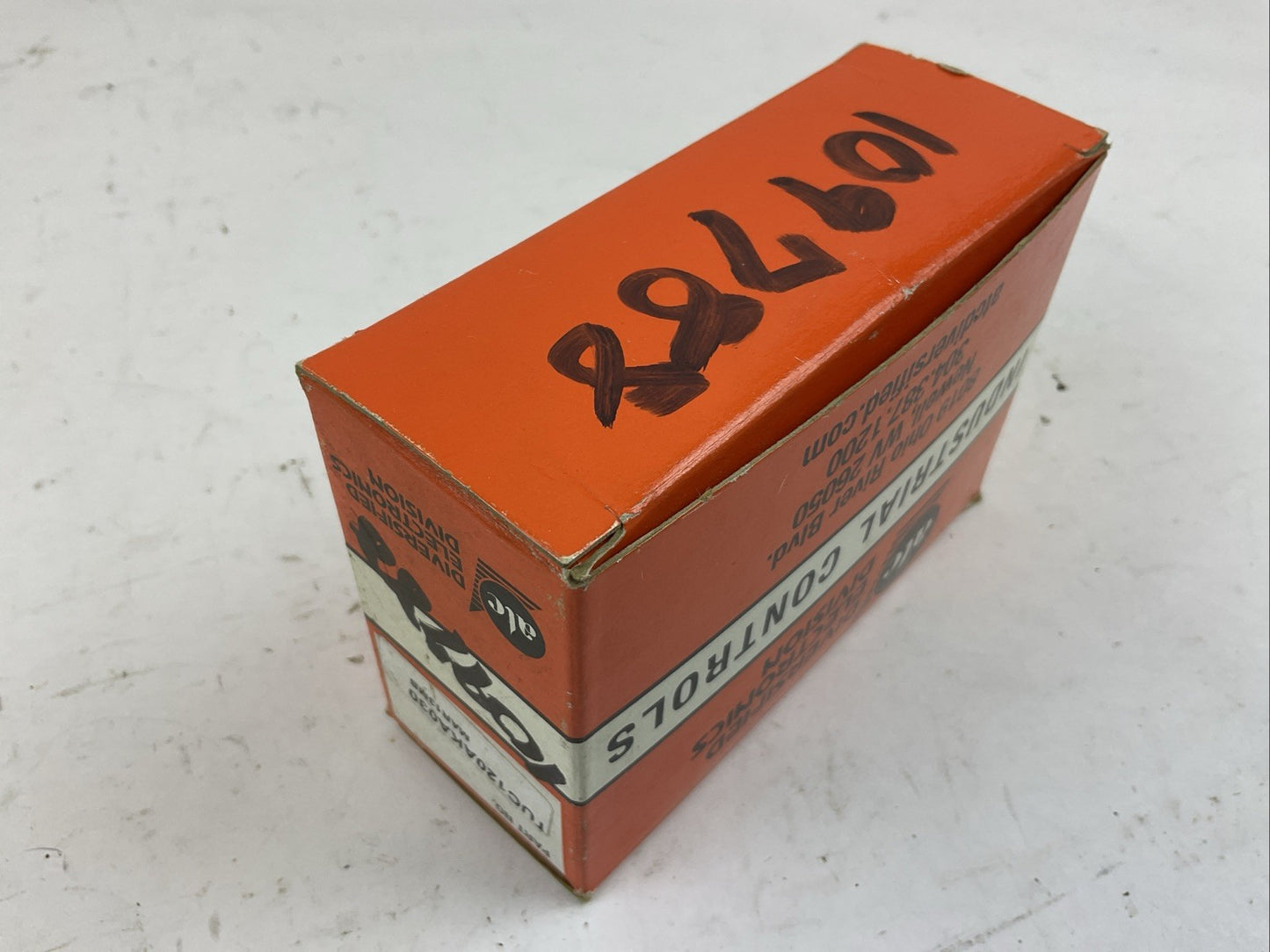 ATC TUC120AKA030 TIME DELAY RELAY 110/120V