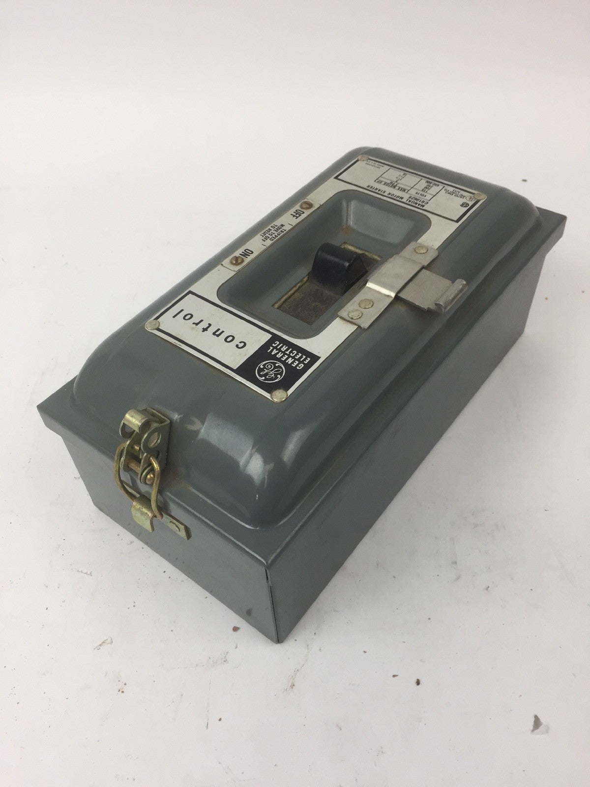 GE CR1062 S7G MANUAL STARTER 2 POLE TOGGLE OPER 1 OVERLOAD NEMA SIZE 1