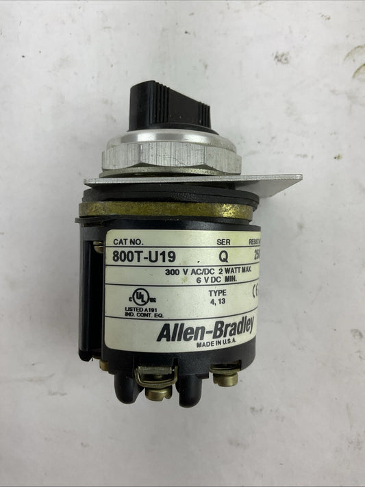 ALLEN BRADLEY 800T-U19 SER Q 300V AC/DC 2WATT SELECTOR SWITCH
