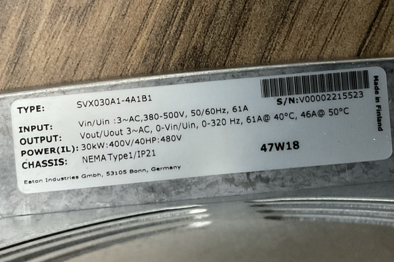 EATON SVX030A1-4A1B1 AC DRIVE 500V 40HP 61A 320HZ 30KW SVX9000