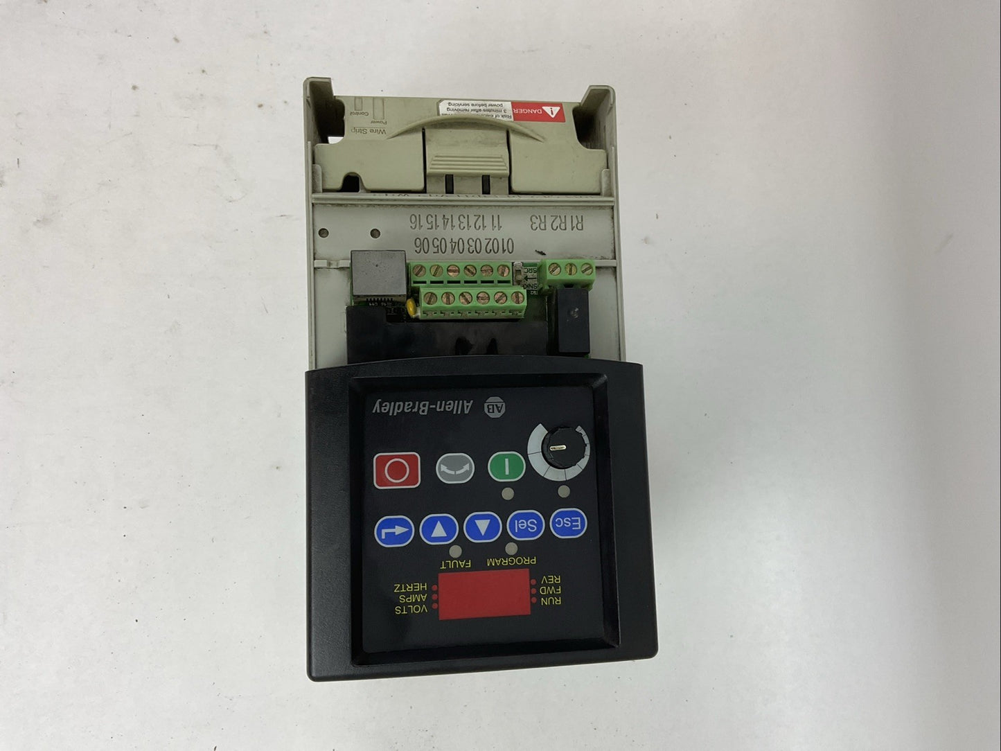 ALLEN BRADLEY 22A-D6P0N104 POWERFLEX DRIVE SER.A FRN: 2.03 7.5AMPS 3.0HP