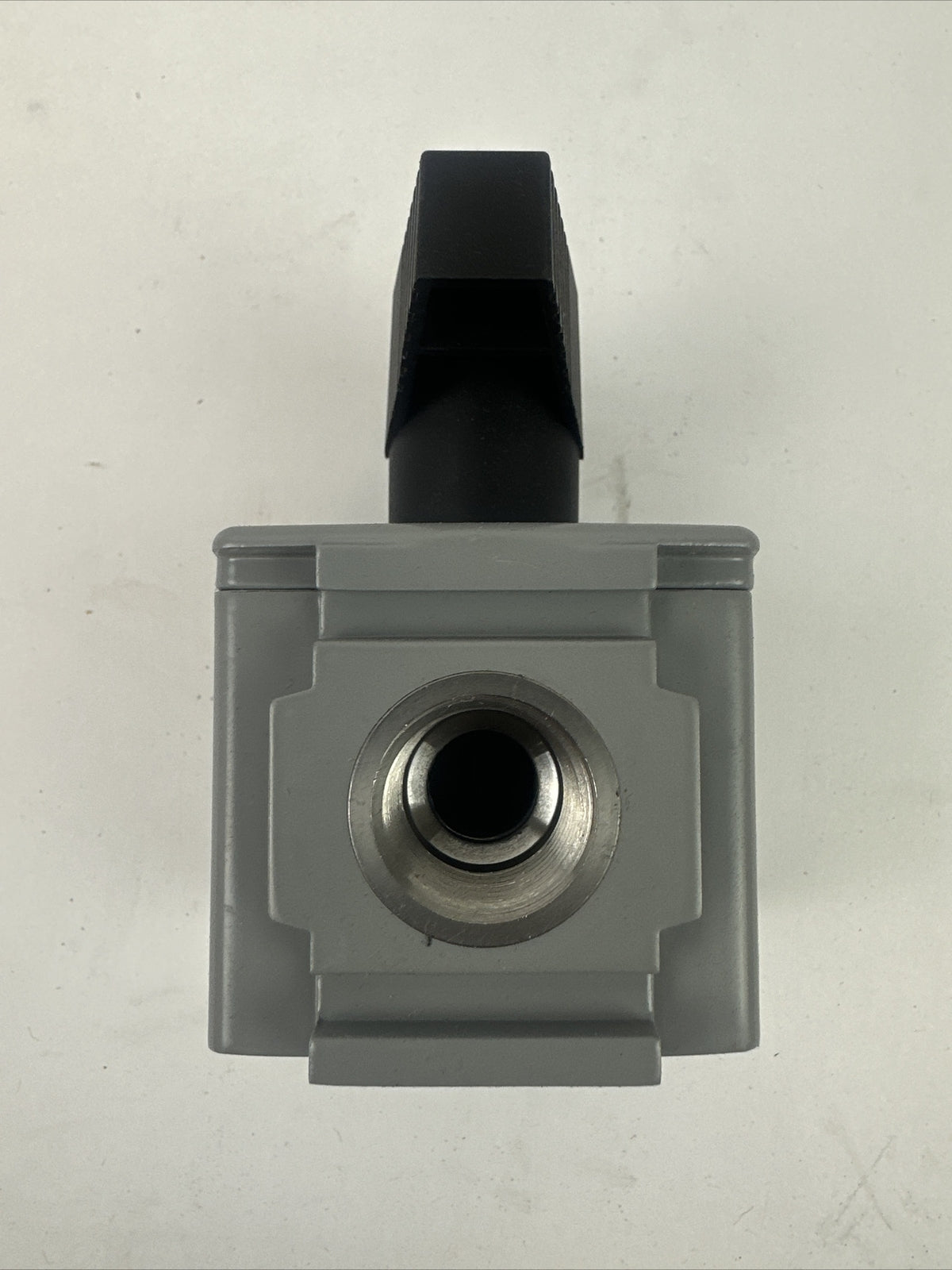 PARKER P32VB94LBNN BALL VALVE 1/2 NPT