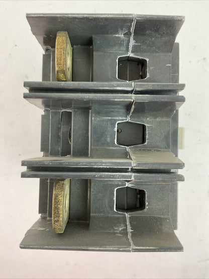 GE SGHA26AT0400 CIRCUIT BREAKER 400AMP 600VAC 2POLE SRPG400A400 TRIP PLUG 400AMP