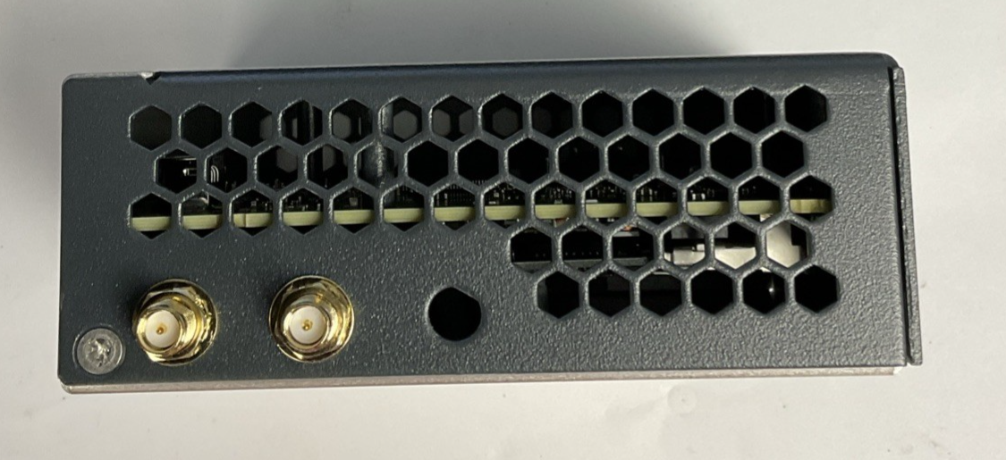 PHOENIX CONTACT WLAN 5100 WIRELESS SWITCH MODULE 32VDC HW:07 W/ 2 CONNECTORS