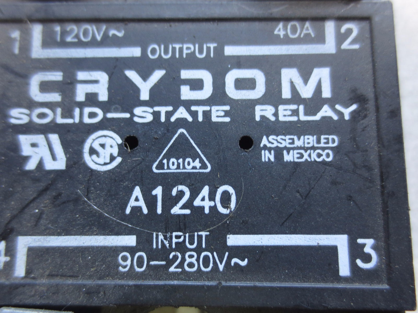 CRYDOM A1240 SOLID STATE RELAY - input 90-280V, output 120V. 40A