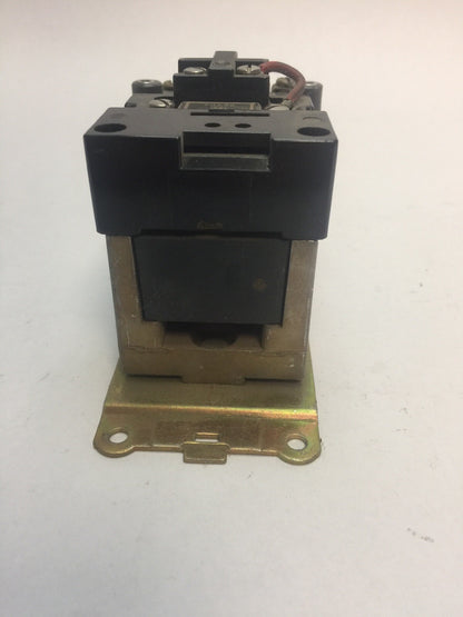ALLEN BRADLEY X233635 CONTACTOR 600VAC 18AMP SER K SIZE 0 70A86 COIL 120V 60CY