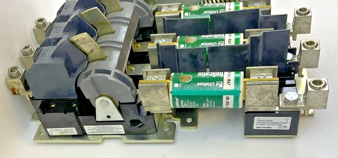 ALLEN BRADLEY 1494V-DS200 DISCONNECT SWITCH 200A 600VAC SER.D
