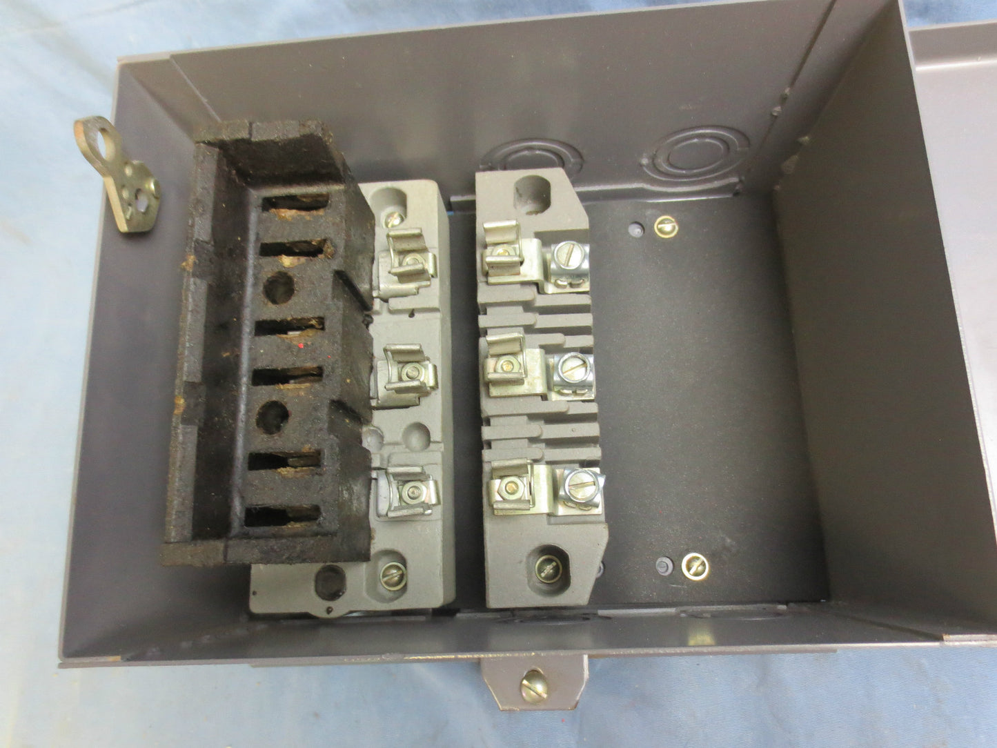 SQUARE D SD-9351 SAFLEX PLUG-IN UNIT - 30A, 3PH, 3WIRE, 240VAC FUSIBLE BUS PLUG