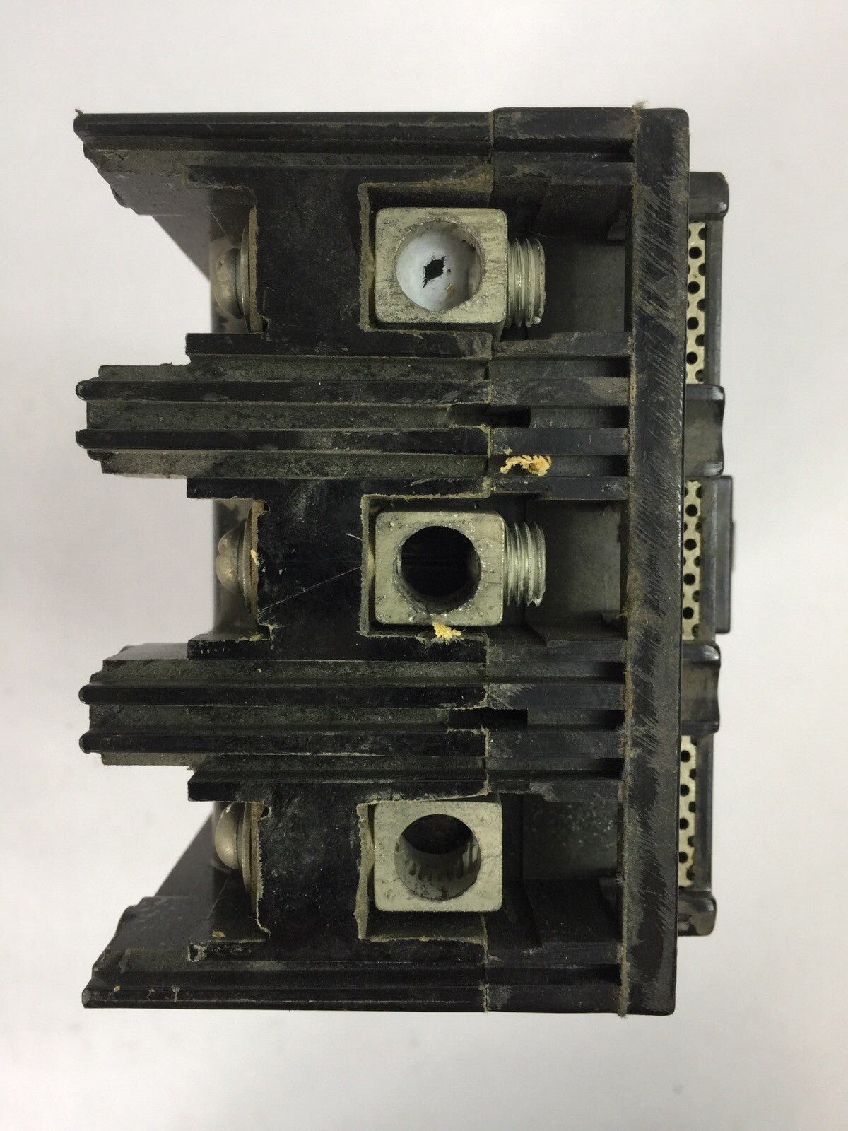 GE TB13100AW TRI BREAK CIRCUIT BREAKER 100AMP 600VAC 250VDC 3POLE