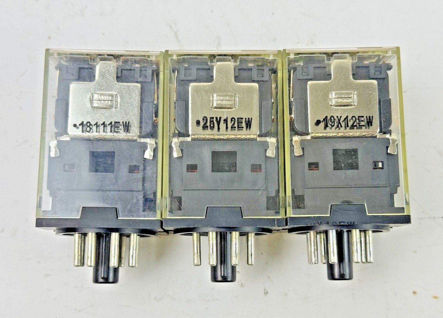 OMRON *LOT OF 3* - MKS2PIN - RELAY - 250VAC/ 30VDC, 10A RES. ,7A GEN. SINGLE PHS