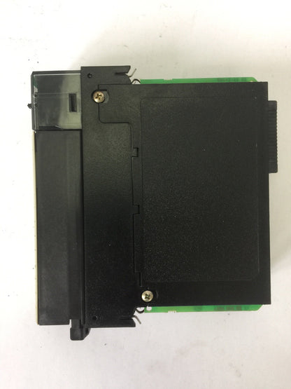 ALLEN BRADLEY 1756-0B32 DC OUTPUT SER A DC OUT 32PT 10-31.2VDC
