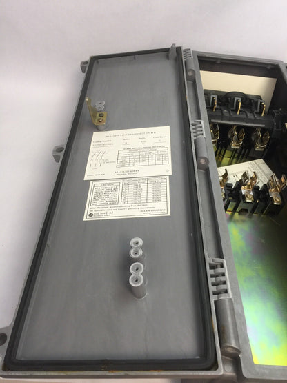 ALLEN BRADLEY 1494F-ASC633 DISCONNECT SWITCH 30 AMP 20HP 600VAC 250VDC FUSIBLE