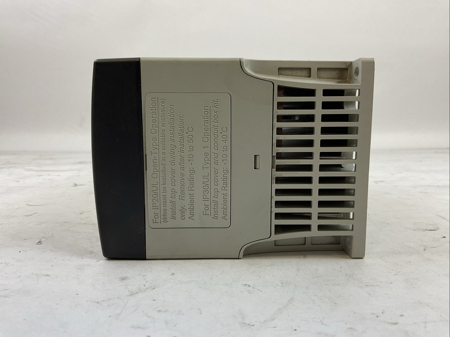 ALLEN BRADLEY 22B-D1P4N104 AC DRIVE SER A FRN: 6.02 POWER FLEX 40 0.4kW/0.5HP