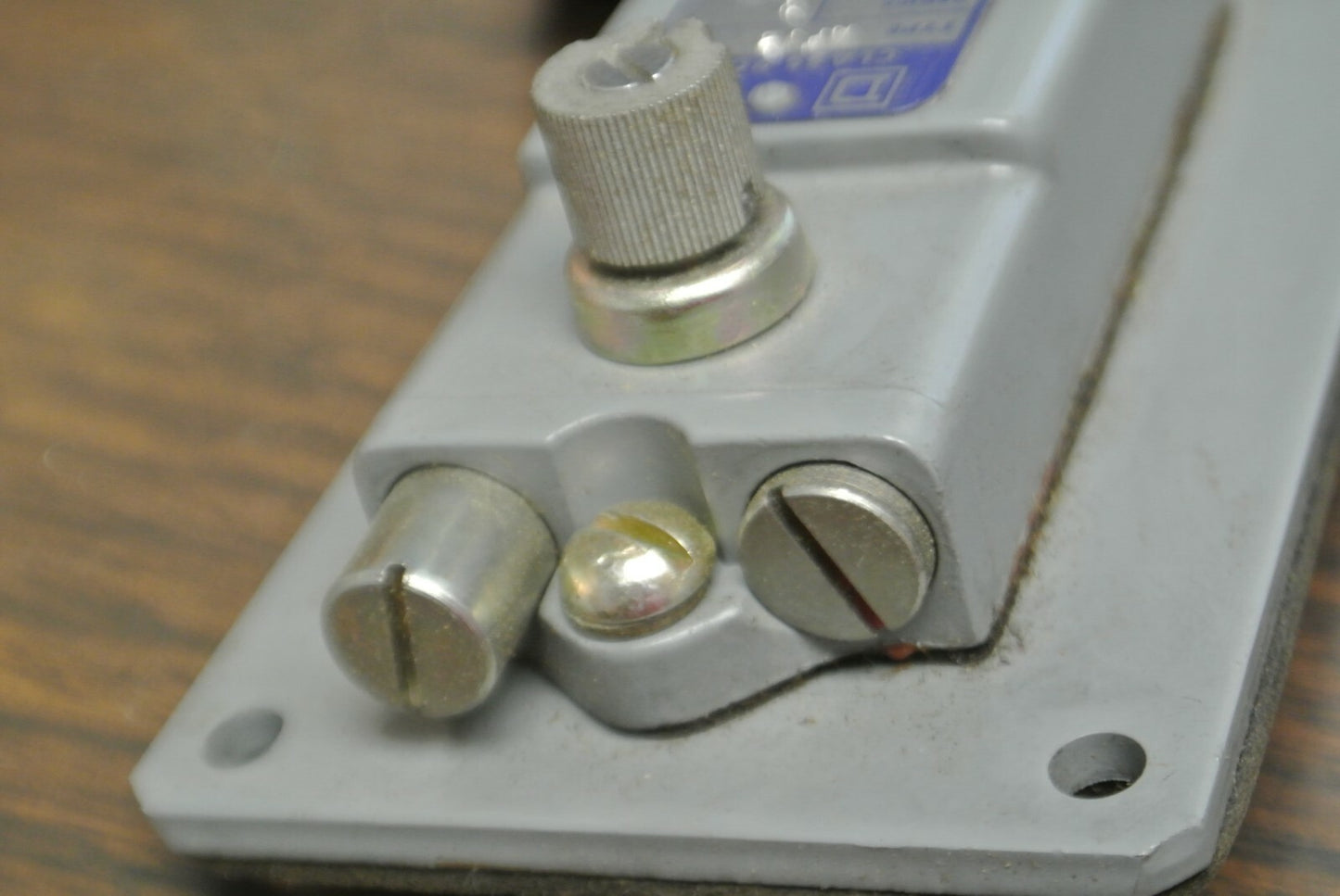 SQUARE D 9007 AF-12 Ser. C LIMIT SWITCH 600VAC/DC / 1 N.O. / 1 N.C.  NEW SURPLUS