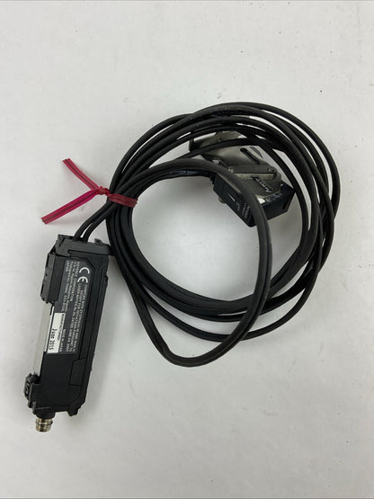 KEYENCE LV-N11CN 24VDC LV-NH37 SENSOR