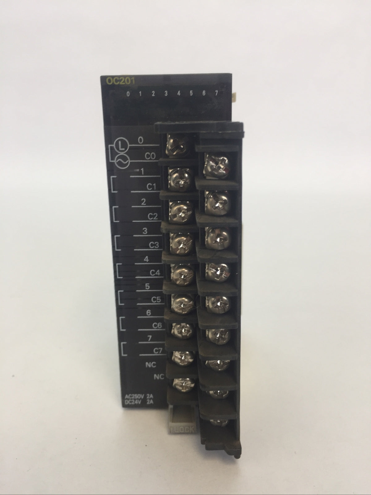 OMRON CJ1W-OC201 OUTPUT UNIT 24VAC