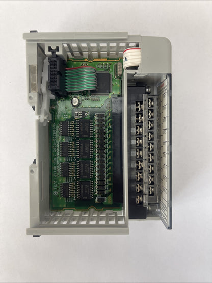 ALLEN BRADLEY 1769-OB16P SER B REV 2 F/W REV 3.1 COMPACT I/O 16PT 20.4-26.4VDC