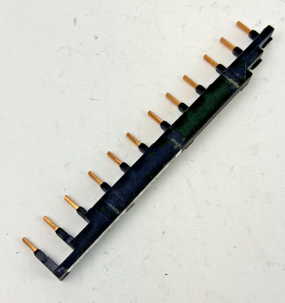 ALLEN-BRADLEY 140M-C-W454N SER. A  E - COMPACT BUS BAR - 600 VAC MAX