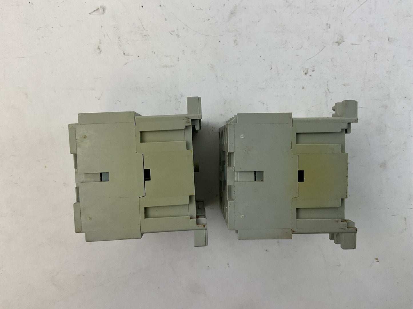 ALLEN BRADLEY 700DC-MB310* RELAY 300VAC 10A SER A (LOT OF 2)