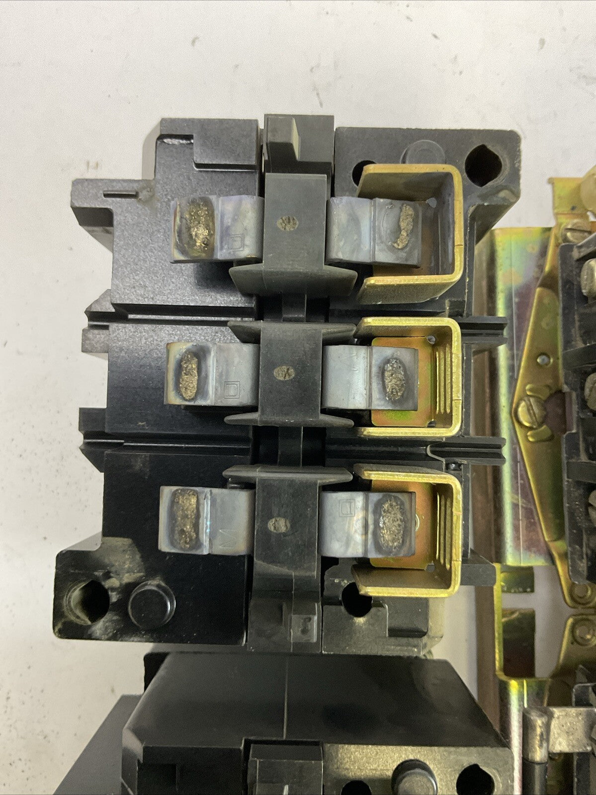 SQUARE D 8702SD02 REVERSING CONTACTOR SER A 600V 25HP 31063-409-38 COIL 120V 60H