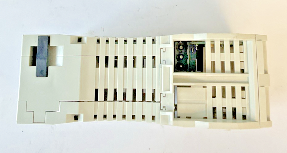 ALLEN BRADLEY 1783-US08T ETHERNET SWITCH SER.A DIR/VER. 10000013323/06