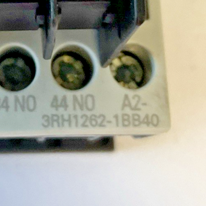 SIEMENS 3ZX1012-0RH11-1AA1 CONTACT  W/ 3RH1911-1GA22-3AA1 RELAY