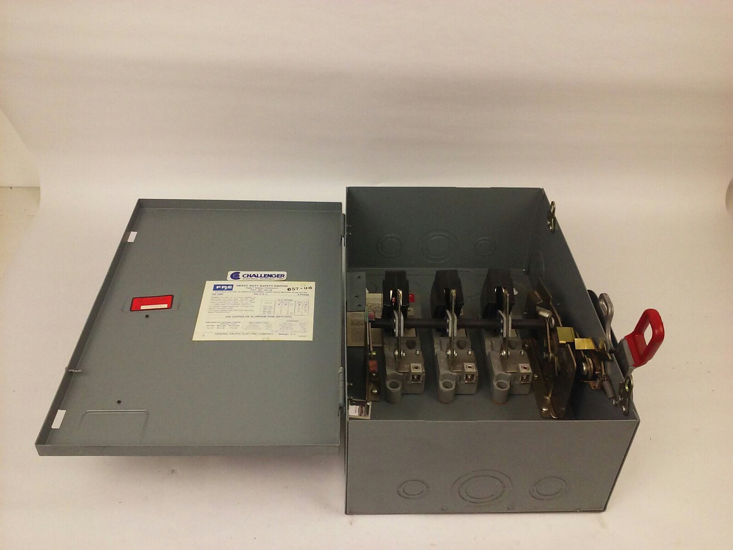 CHALLENGER H5136 SAFETY SWITCH, TYPE 1 INDOOR, 100A, 600V, NON FUSIBLE, NEW