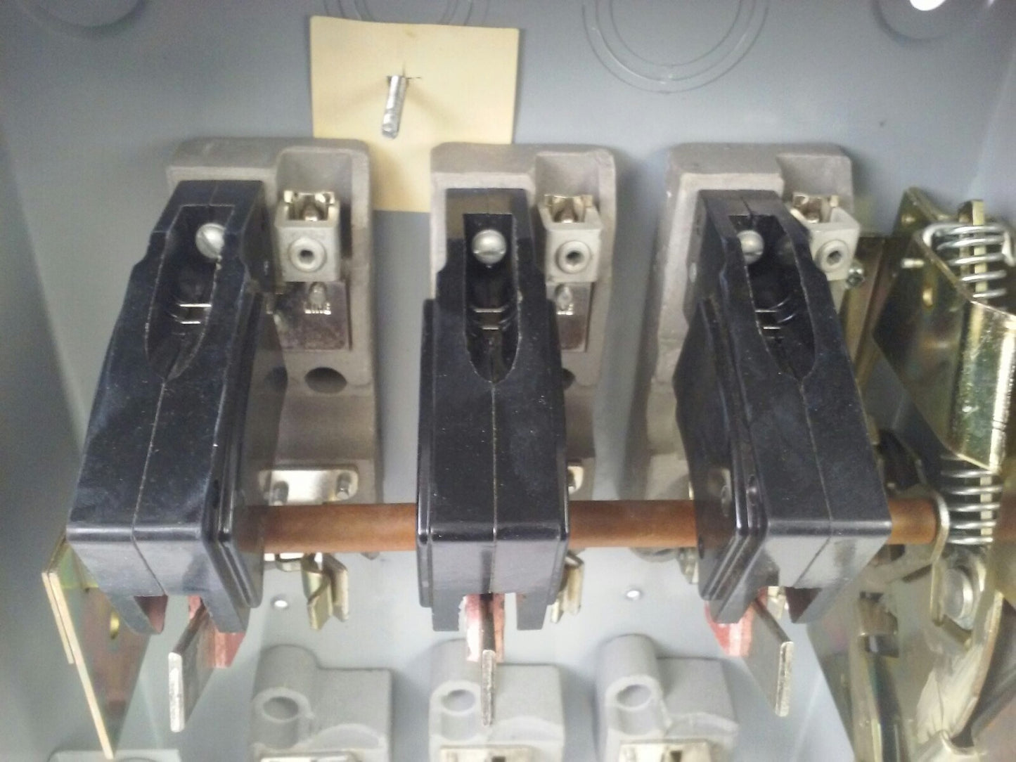 FPE 1132R FUSIBLE HEAVY DUTY SAFETY SWITCH 3P, 100A, 240VAC, 4 WIRE, 30HP