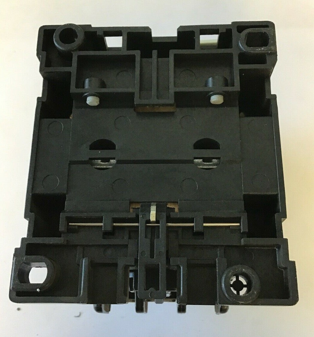 FUJI ELECTRIC SC-2N/4NC1Q0 MAGNETIC CONTACTOR 35A, 220-240V