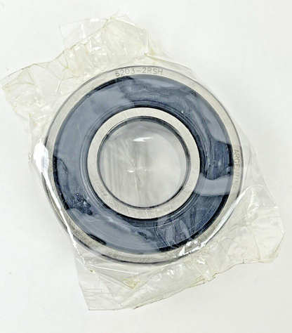 SKF 6203-2RSH - DEEP GROOVE BALL BEARING - 17x40x12 (mm) ***LOT OF 4***