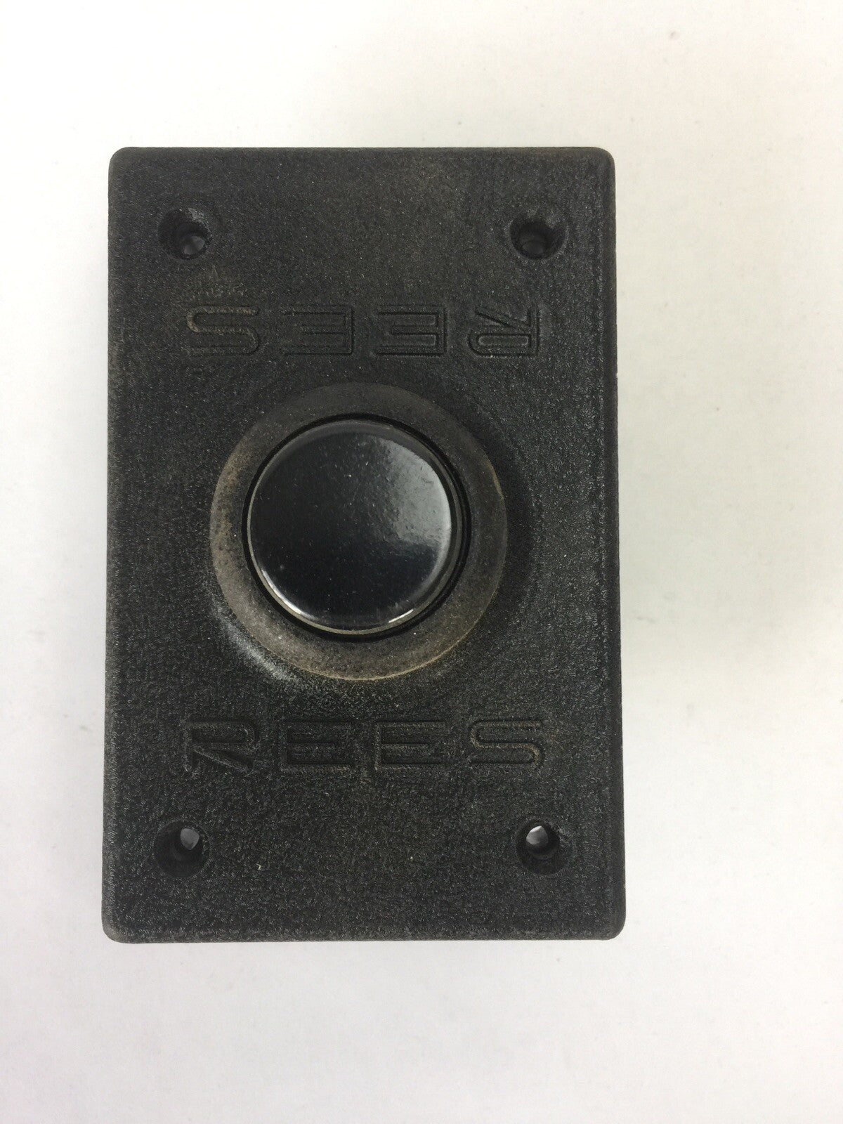 REES 00294-001 BLACK PUSHBUTTON SWITCH