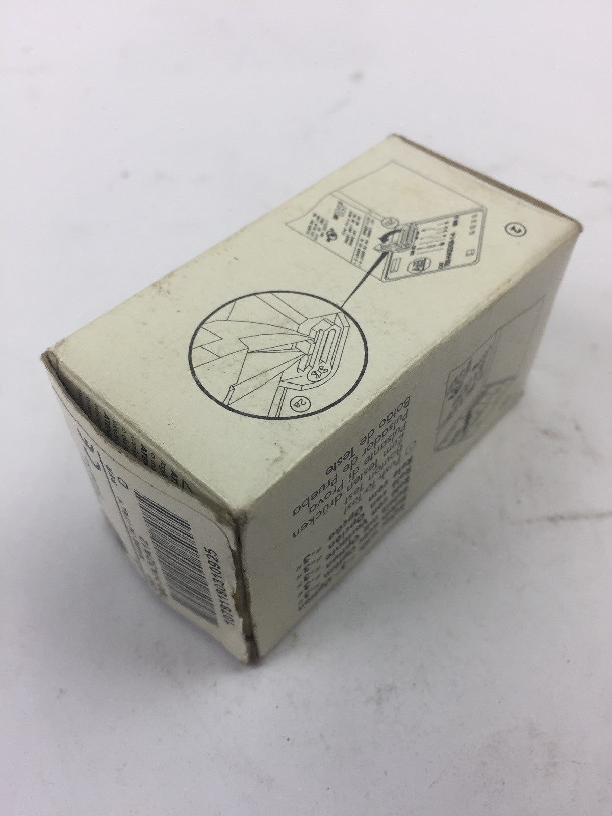 ALLEN BRADLEY 700-HA32A12 RELAY 10A 2 C/O (DPDT) 12 VAC 50/60HZ SERIES D