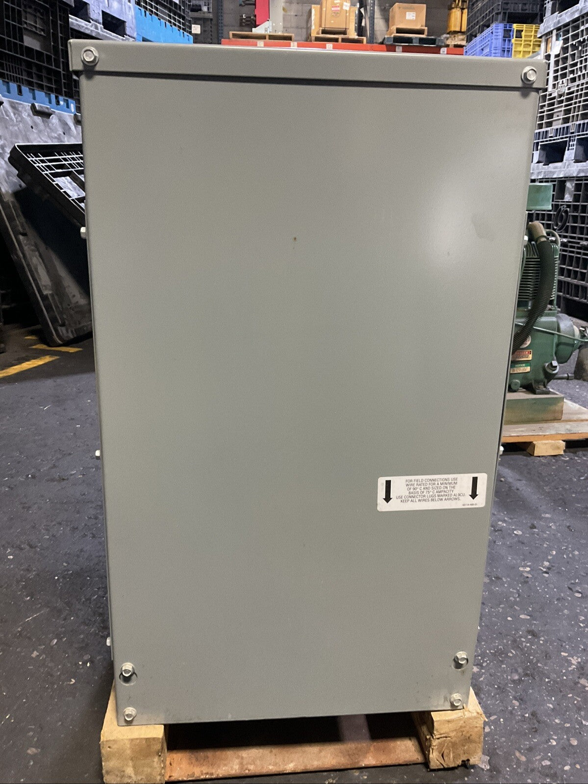 SQUARE D 15S8H SORGEL 15KVA H.V. 277 54A L.V. 120/240 125/62A TRANSFORMER