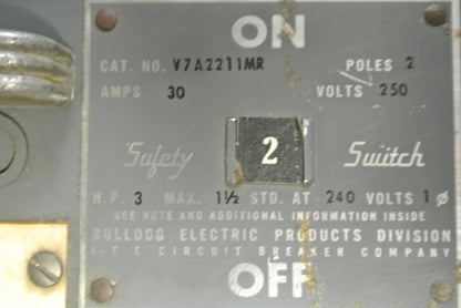 I-T-E V7A2211MR CLAMPMATIC VACU-BREAK FUSIBLE PANELBOARD SWITCH 250V, 30A