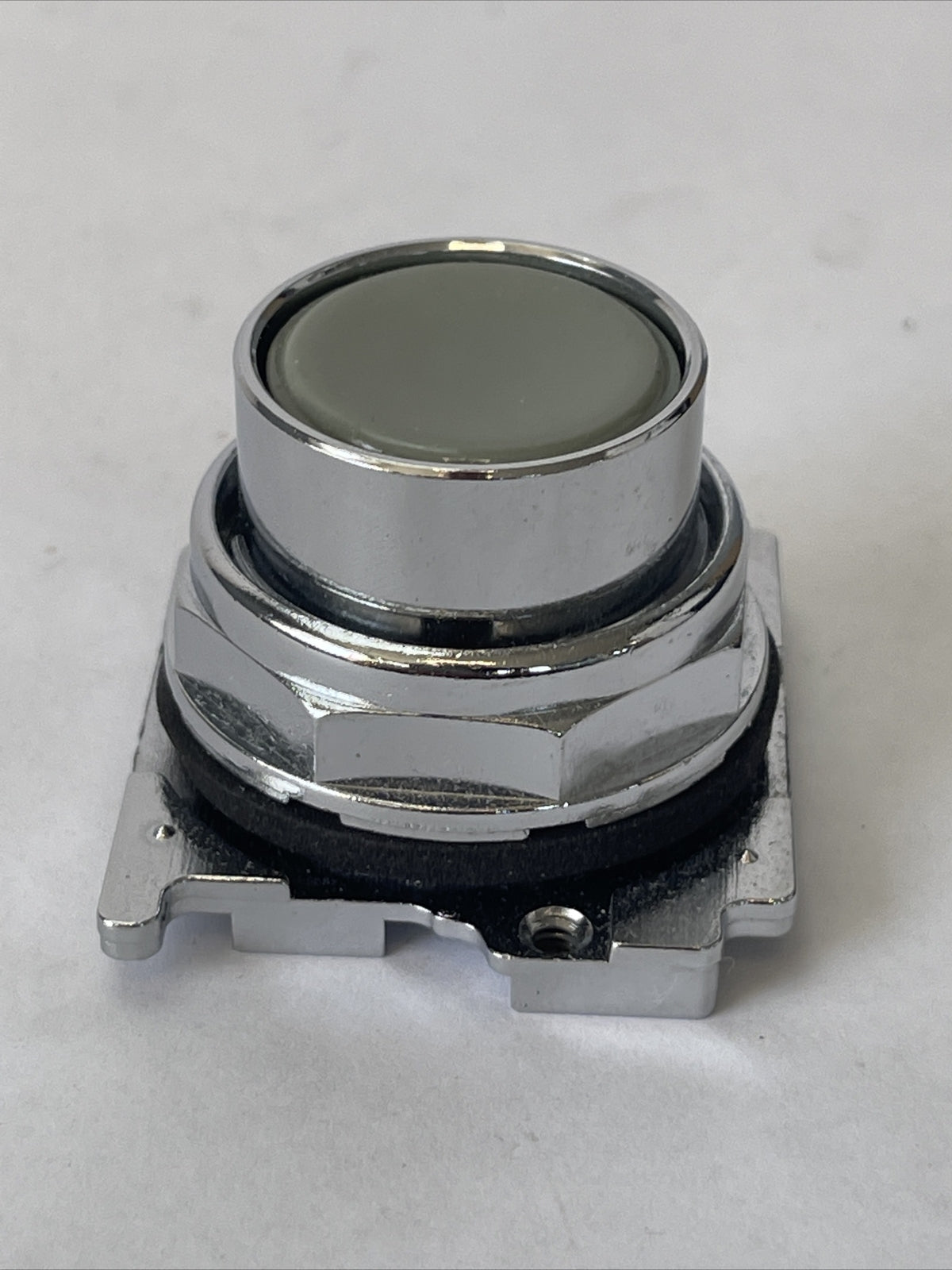 CUTLER HAMMER 10250T105 OPERATOR STANDARD BUTTON GRAY SERIES A1