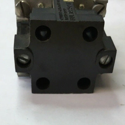 CUTLER HAMMER 10250H421A12 SELECTOR SWITCH 600V 2POS OILTIGHT