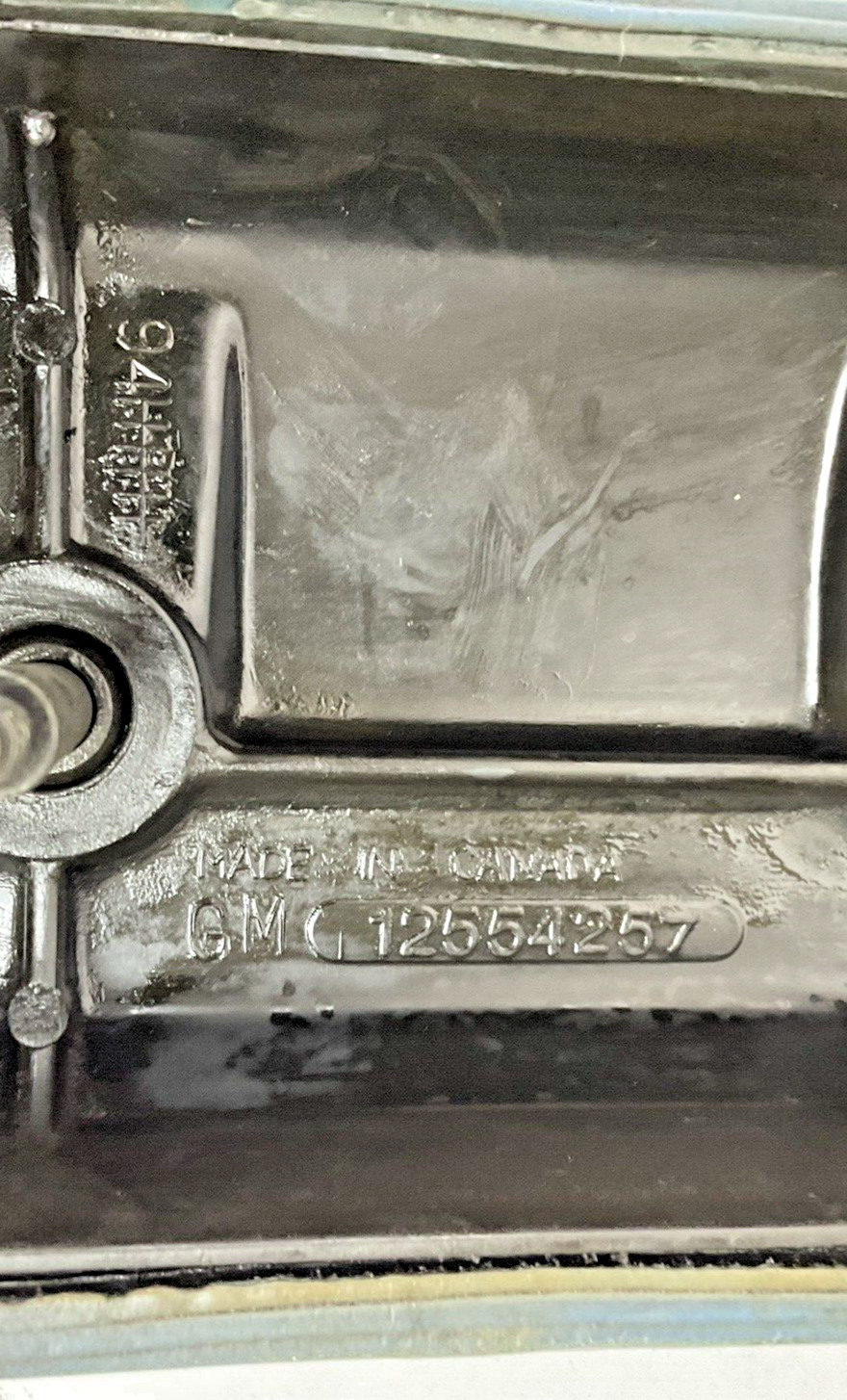 GM 12554256/12554257 VORTEC V6 VALVE COVER