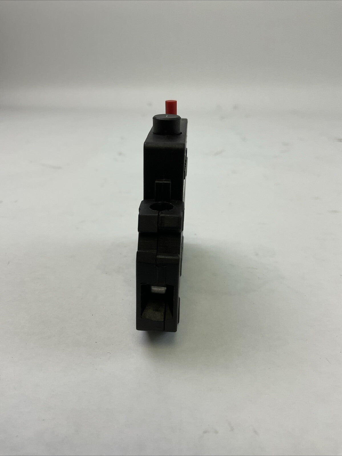 WEIDMULLER 9101203500 CIRCUIT BREAKER 1AMP 250VAC 65VDC DIN RAIL MOUNT