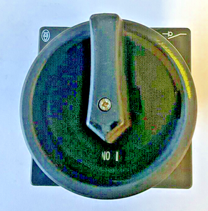 MOELLER P1-25 ON -OFF SWITCH 690VAC 25A 50-60HZ