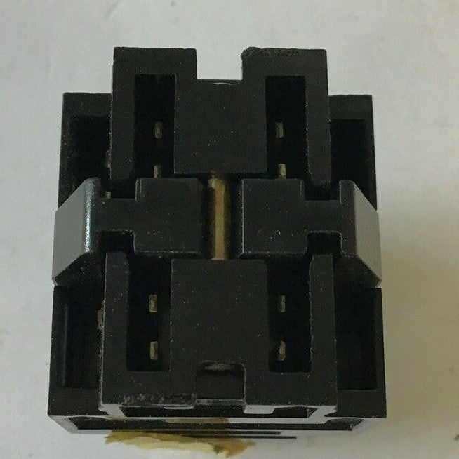GENERAL ELECTRIC CR104B2022 SELECTOR SWITCH 3POS 150V W/O KNOB***LOTOF5***