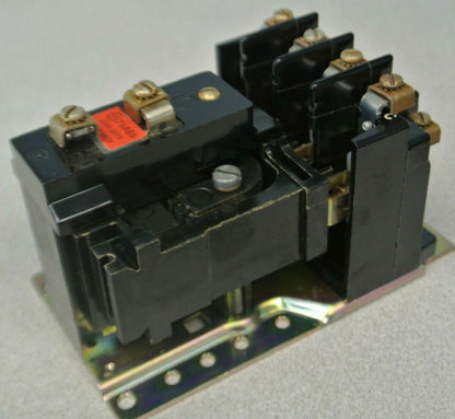 ALLEN-BRADLEY 700-BR400A1 / TYPE BR AC CONTROL RELAY / 4 NO / 120V / NEW SURPLUS