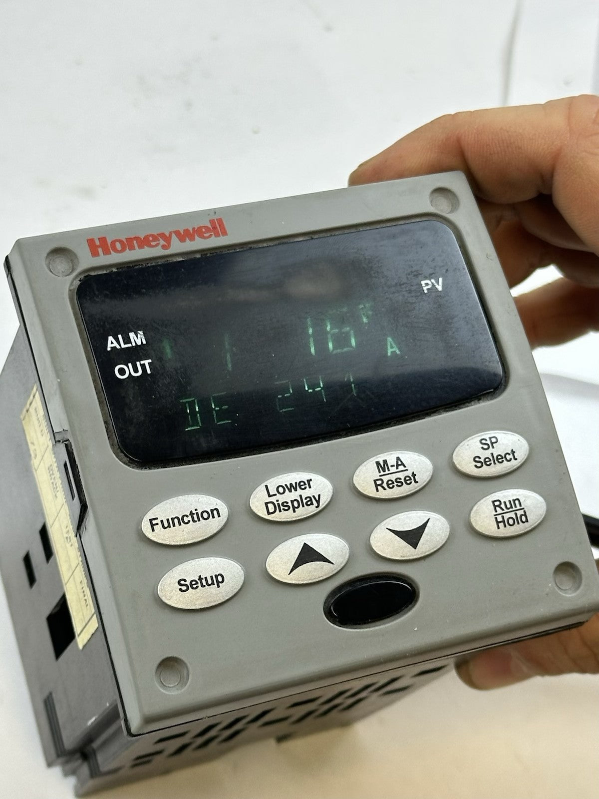 HONEYWELL DC2500-CE-0A00-200-00000-E0-0 UNIVERSAL DIGITAL CONTROLLER 90-250VAC