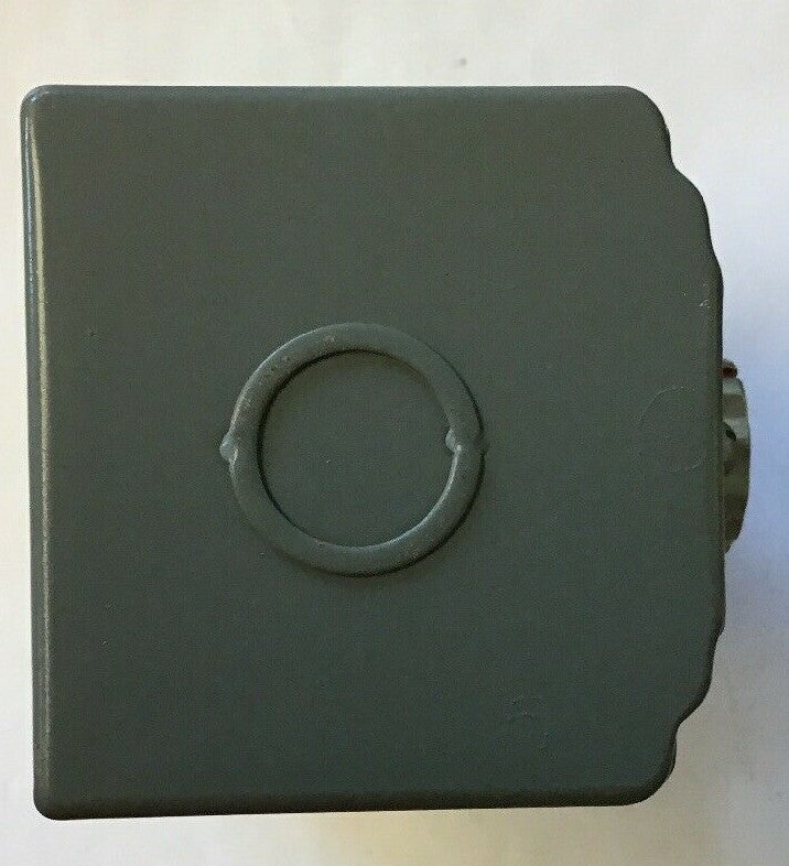 CUTLER HAMMER 10250H1051C PUSHBUTTON STATION START-STOP-JOG-ON 2BUTTON
